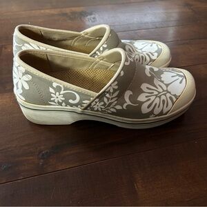 Dansko Volley vegan clogs 40/9.5